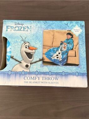 Disney Frozen Olaf Sleeved Throw - Light Blue